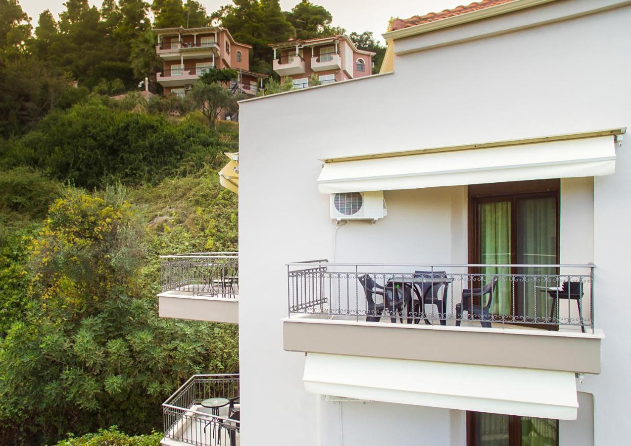 Aparthotel Marina'S Elegance à Kriopigi Extérieur photo