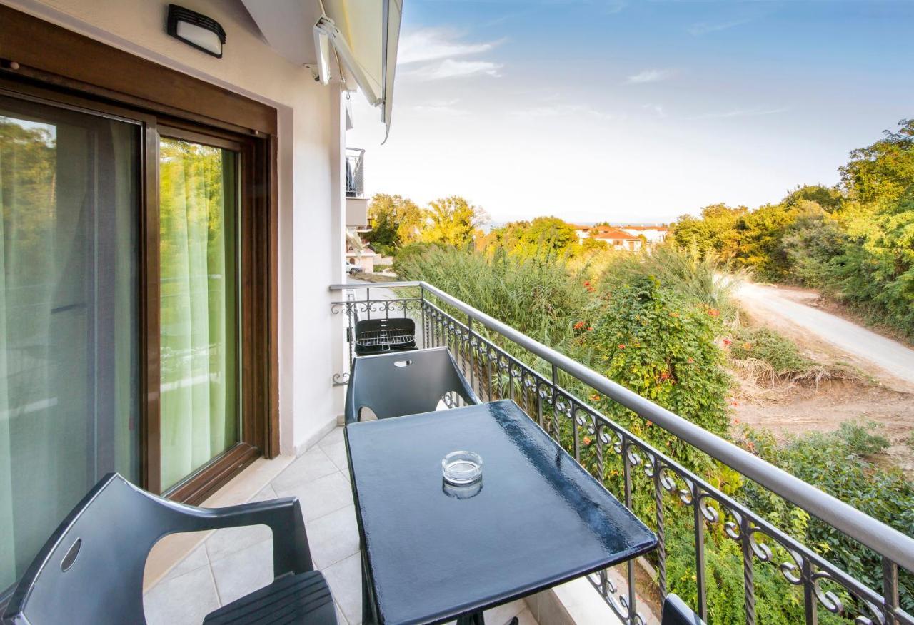 Aparthotel Marina'S Elegance à Kriopigi Extérieur photo