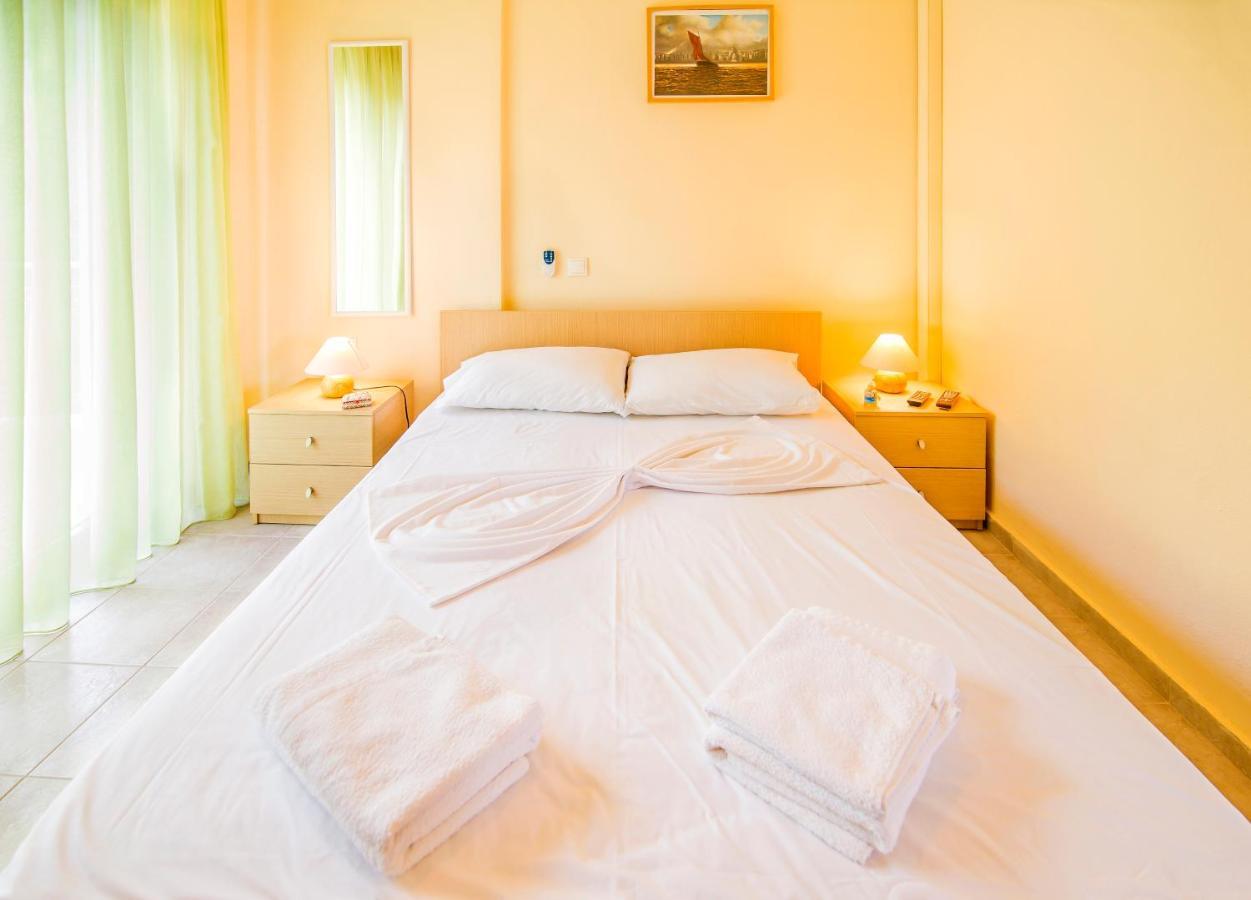 Aparthotel Marina'S Elegance à Kriopigi Extérieur photo