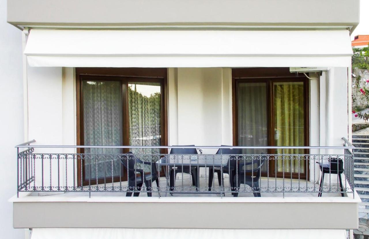 Aparthotel Marina'S Elegance à Kriopigi Extérieur photo