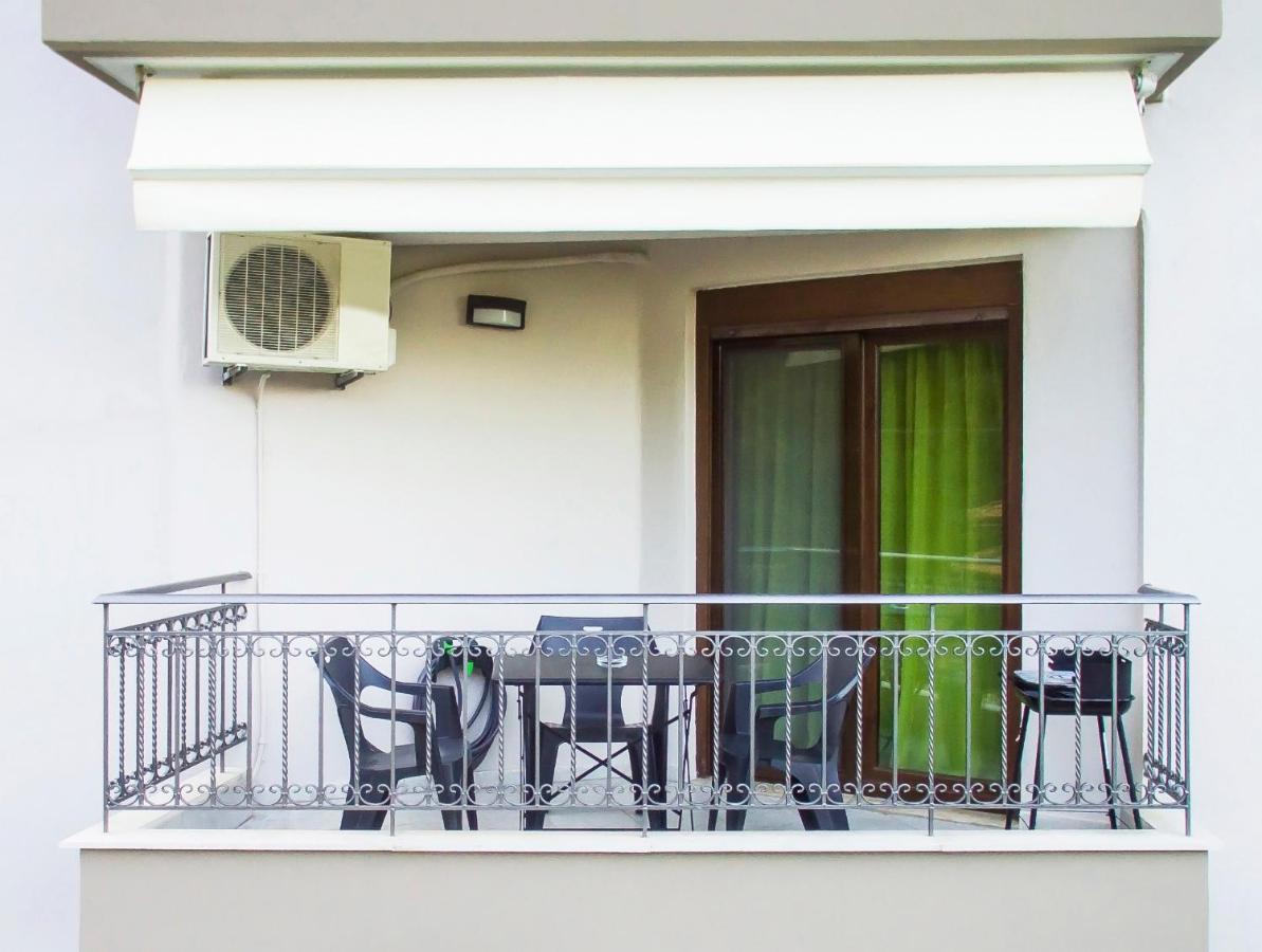 Aparthotel Marina'S Elegance à Kriopigi Extérieur photo