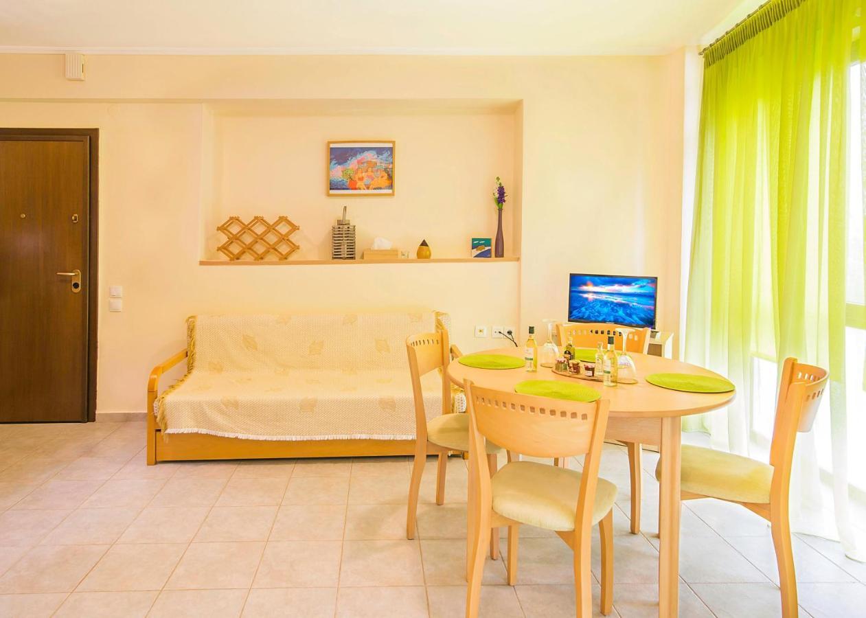 Aparthotel Marina'S Elegance à Kriopigi Extérieur photo